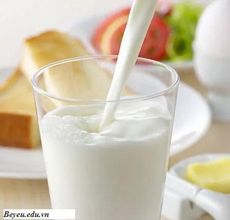 5 sai lầm cần tránh khi cho bé yêu uống sữa