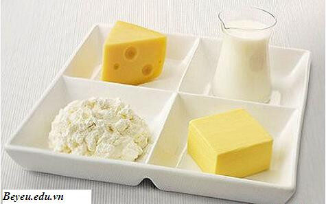 Thực phẩm chế biến từ sữa dễ gây táo bón cho trẻ, thuc pham che bien tu sua de gay tao bon cho tre